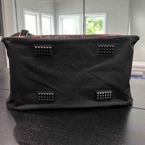 Harley-Davidson Vintage Pattern Duffle Bag - Picture 9 of 11